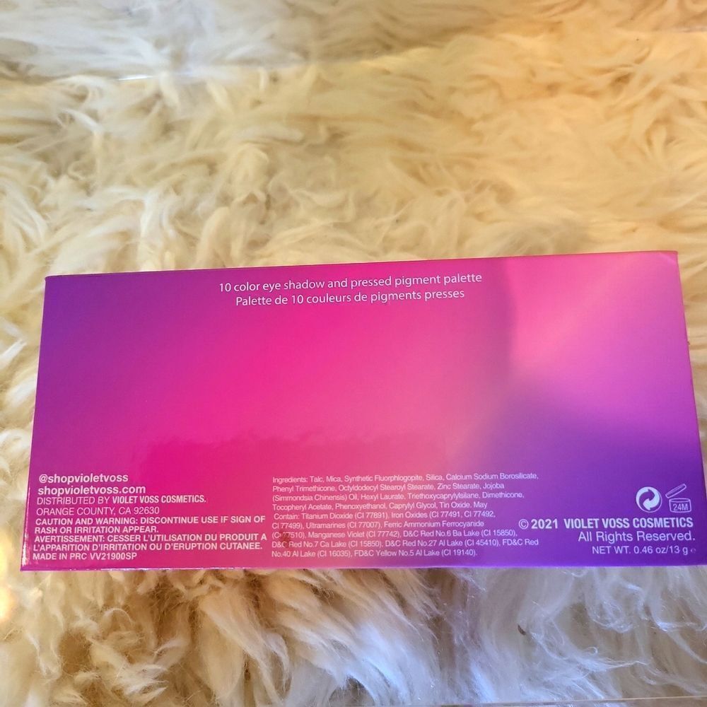 Violet Voss violet sunset pro series 💜 eye shadow and pressed pigment palette - Picture 3 of 3